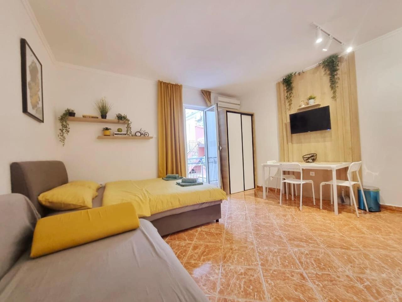 Studio Apartman Na Plazi Rafailovici Exterior foto